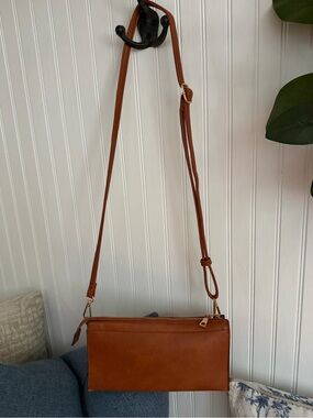 Classic Tan Crossbody Wallet Bag - Versatile Women's Shoulder Purse